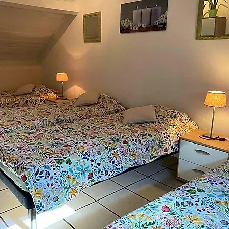Bed & Breakfast Haus Jola 3*