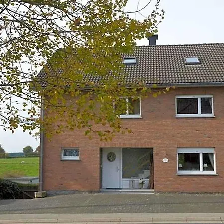 Bed & Breakfast Haus Jola 3*